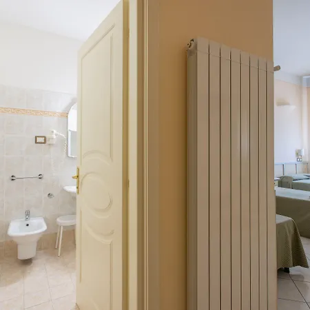 Отель Santa Margherita - 3*