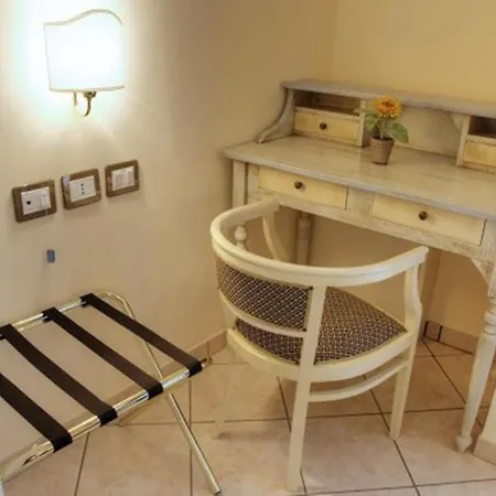 Отель Santa Margherita - Кортона