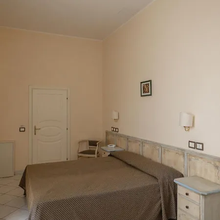 מלון Santa Margherita - 3*