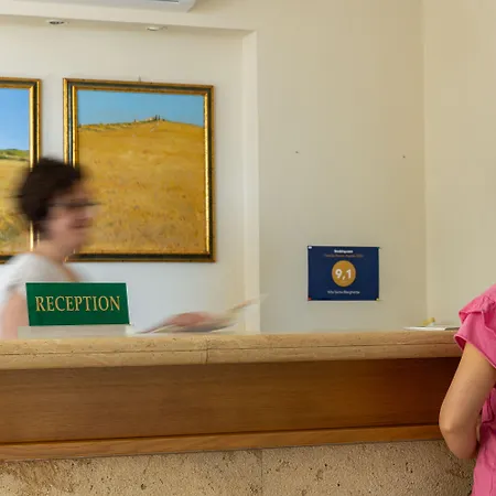 מלון Santa Margherita - 3*